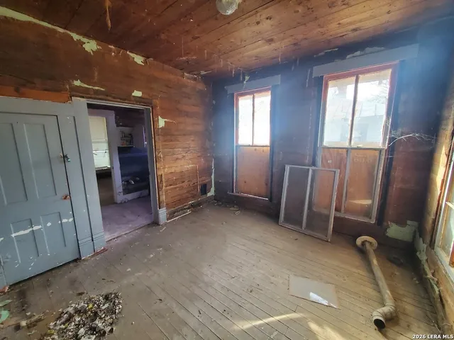 $160,000 | 311 South Monumental Street, San Antonio, TX 78203