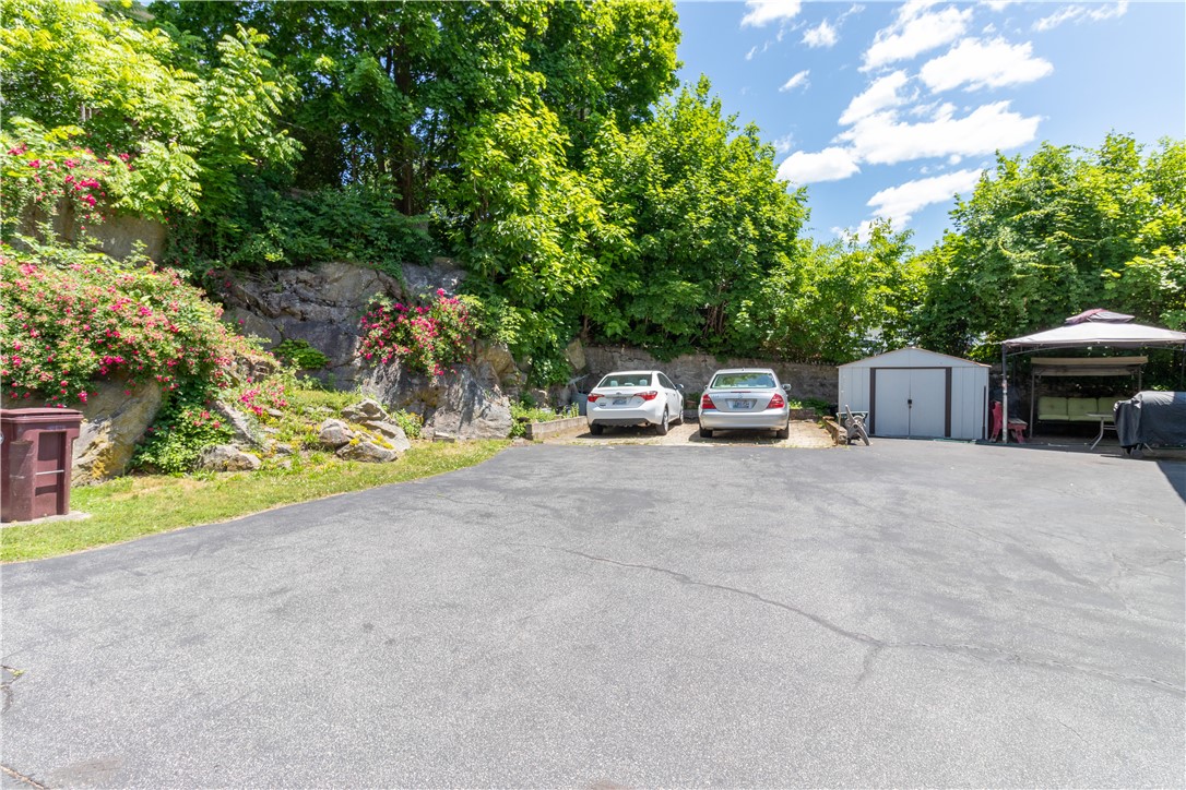 402 Cumberland Hill Road Woonsocket, RI 02895 - Photo 5 of 33