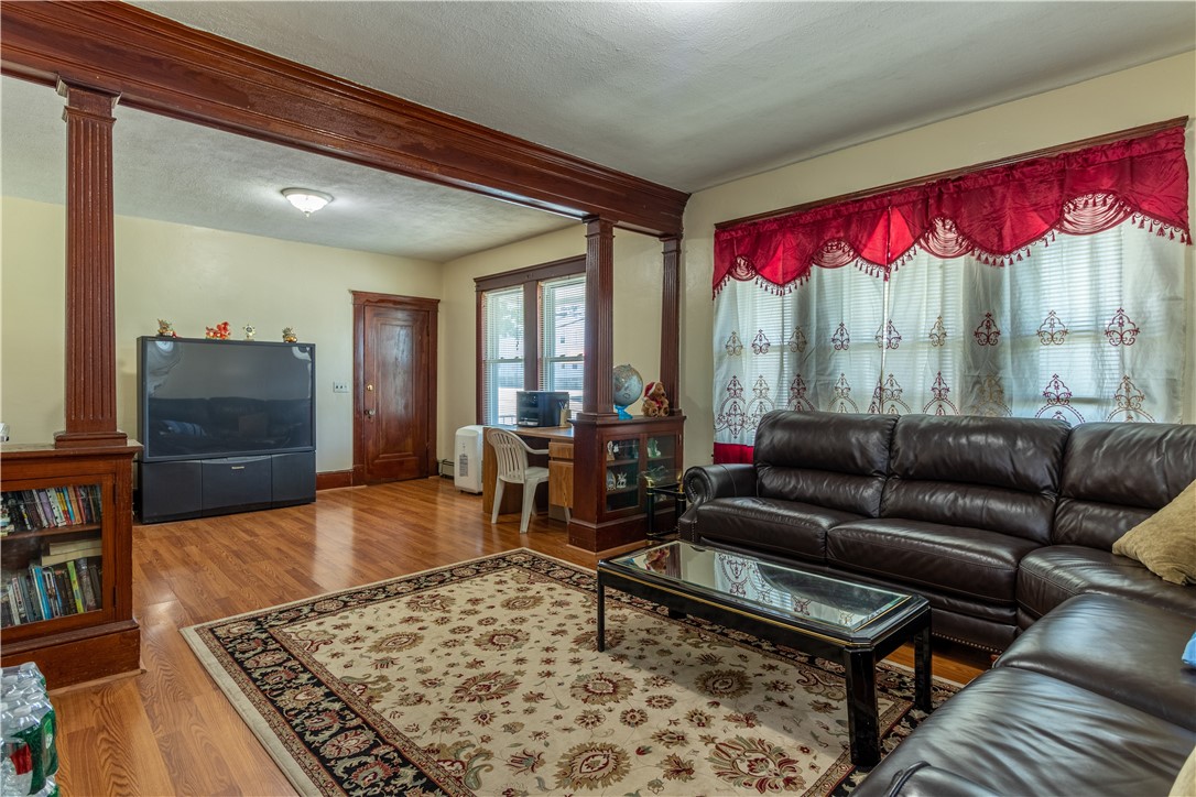 402 Cumberland Hill Road Woonsocket, RI 02895 - Photo 10 of 33