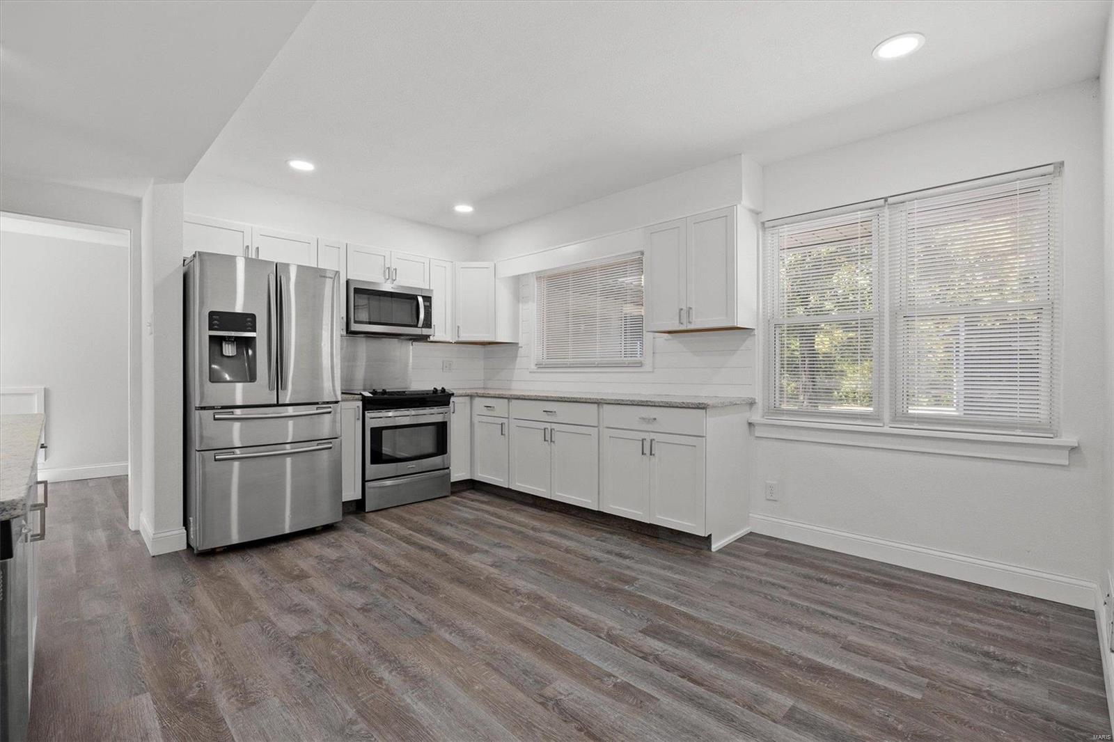 3732 Sand Road Edwardsville, IL 62025 - Photo 7 of 37