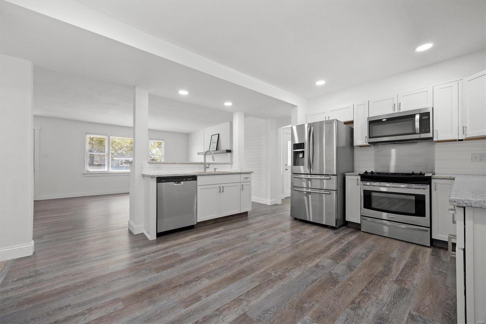 3732 Sand Road Edwardsville, IL 62025 - Photo 8 of 37