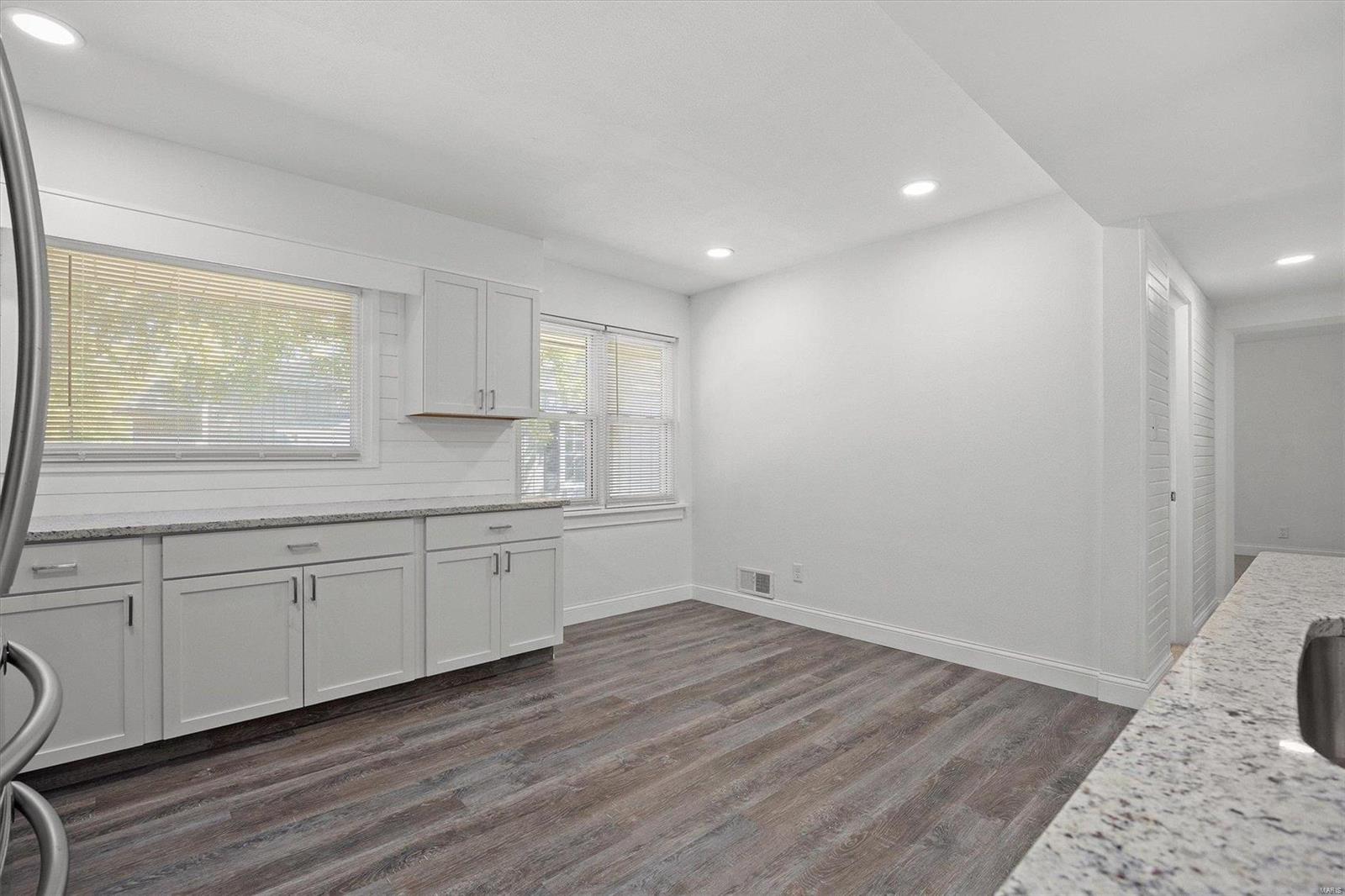 3732 Sand Road Edwardsville, IL 62025 - Photo 10 of 37