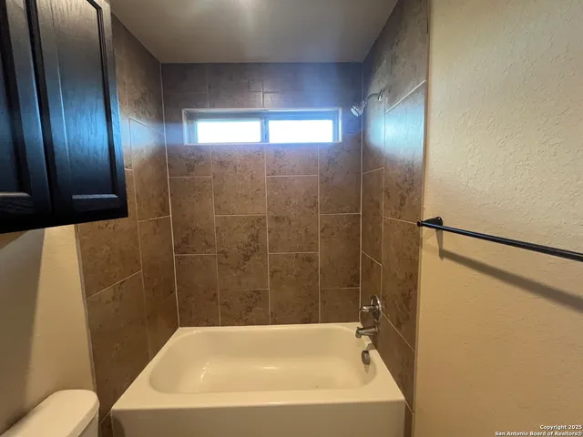 $1,425 | 13910 Annas Way, Unit 101, San Antonio, TX 78233