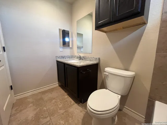 $1,425 | 13910 Annas Way, Unit 101, San Antonio, TX 78233