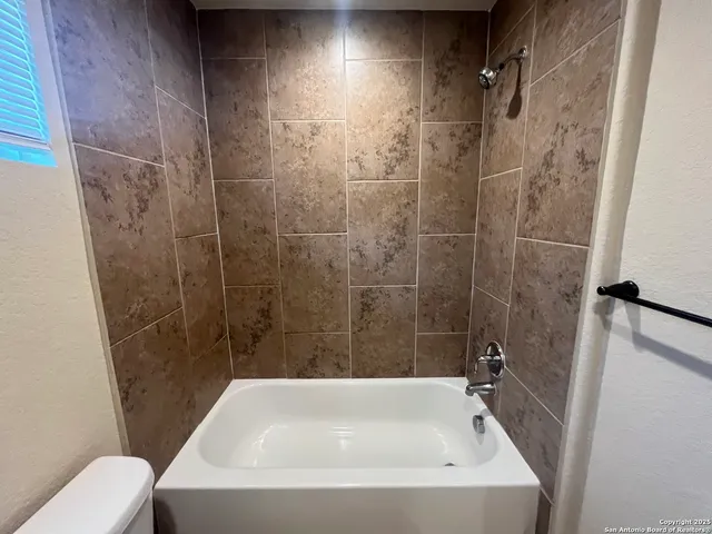 $1,425 | 13910 Annas Way, Unit 101, San Antonio, TX 78233