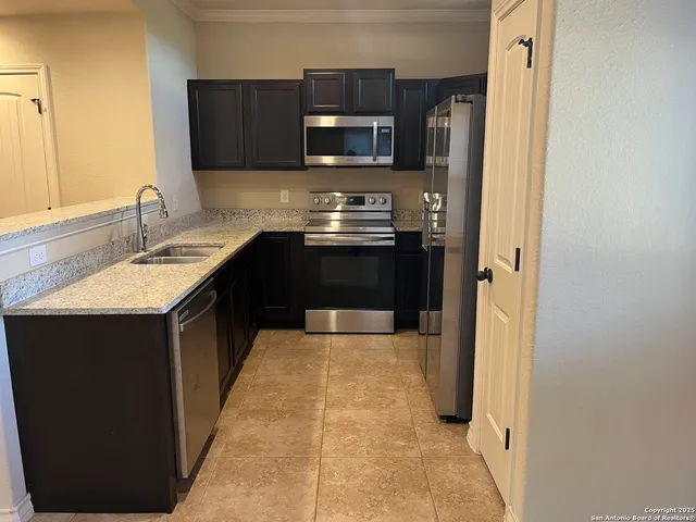 $1,425 | 13910 Annas Way, Unit 101, San Antonio, TX 78233