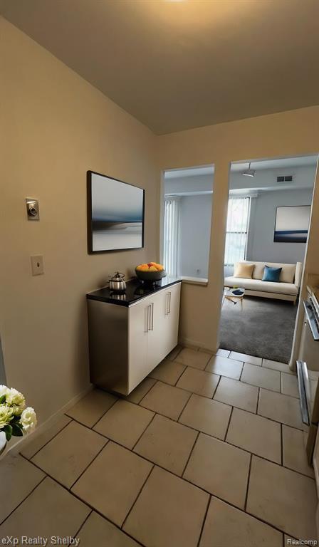 30475 West 14 Mile Road, Unit 84 Farmington Hills, MI 48334 - Photo 4 of 14