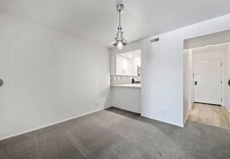 $4,000 | 1 Laurel Street, Unit 202, San Carlos, CA 94070