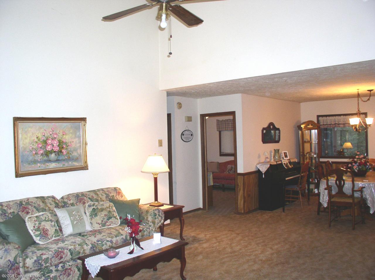 Lot 19 Ridge Circle Cresco, PA 18326 - Photo 4 of 23 a living room with furniture and dining area