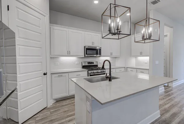 $2,095 | 2903 Sebring Circle, Austin, TX 78747