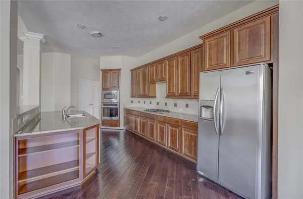 $3,700 | 70 South Almondell Circle, The Woodlands, TX 77354