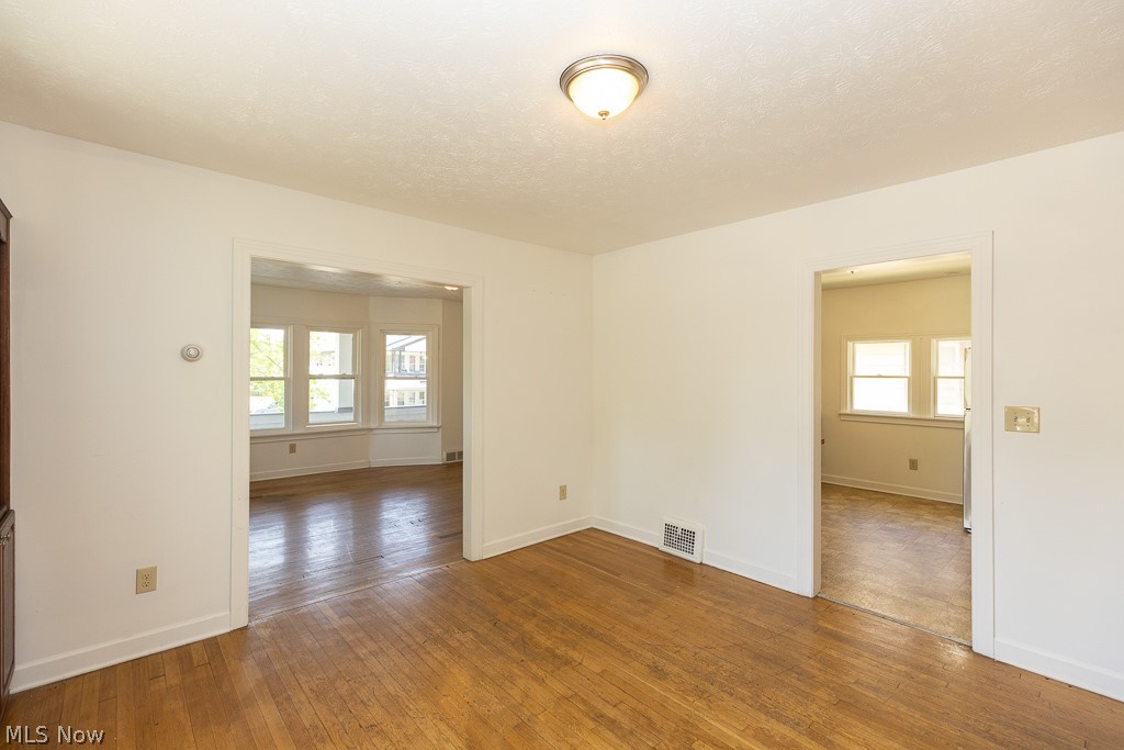 14221 Glenside Road Cleveland, OH 44110 - Photo 28 of 50