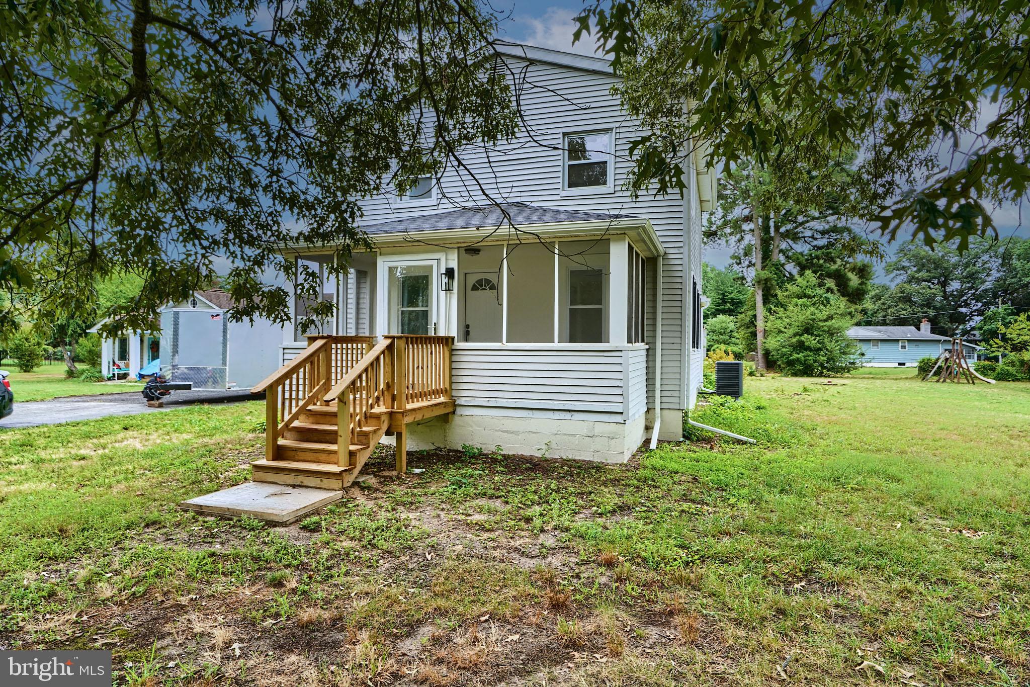 7811 Chesapeake Road Pasadena, MD 21122 - Photo 2 of 42 Side