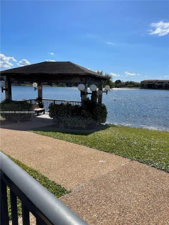 $2,100 | 12651 Southwest 16th Court, Unit 313B, Pembroke Pines, FL 33027