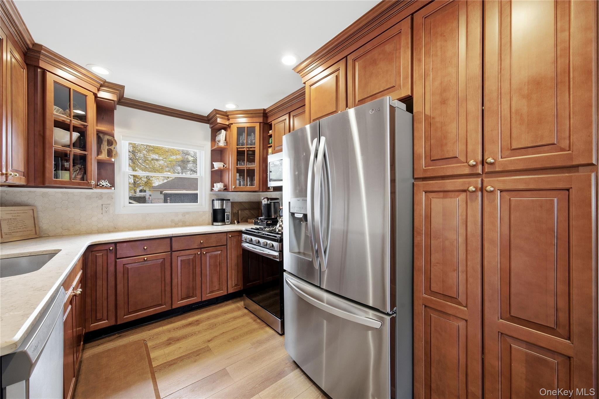 27 Polo Road Massapequa, NY 11758 - Photo 16 of 34 Gallery Image 16