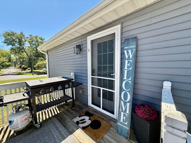 708 East North Street Monticello, IL 61856 - Photo 26 of 38 a view of a patio with a table and chairs