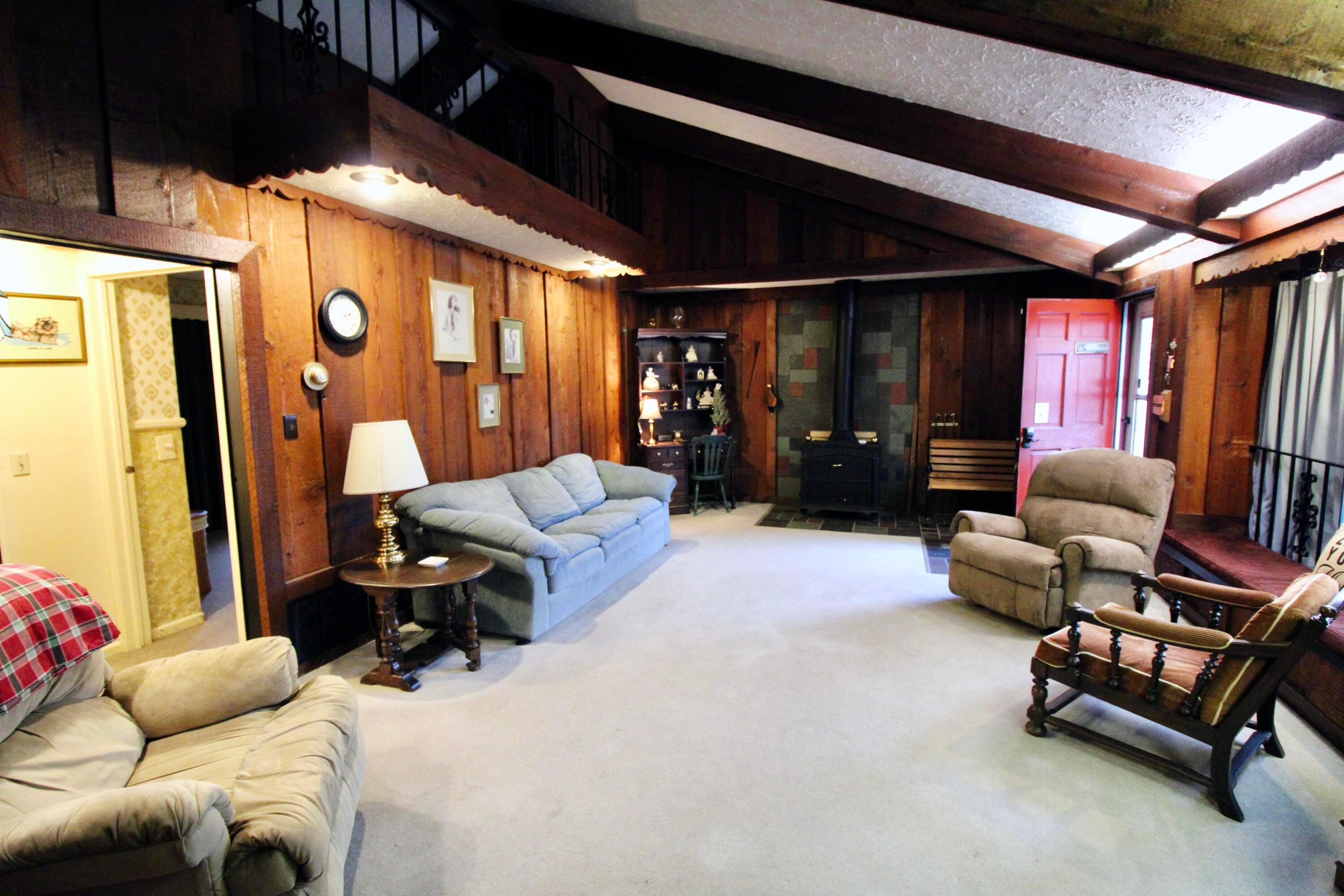 3464-3466 Eakin Road Columbus, OH 43204 - Photo 7 of 51 Great Room