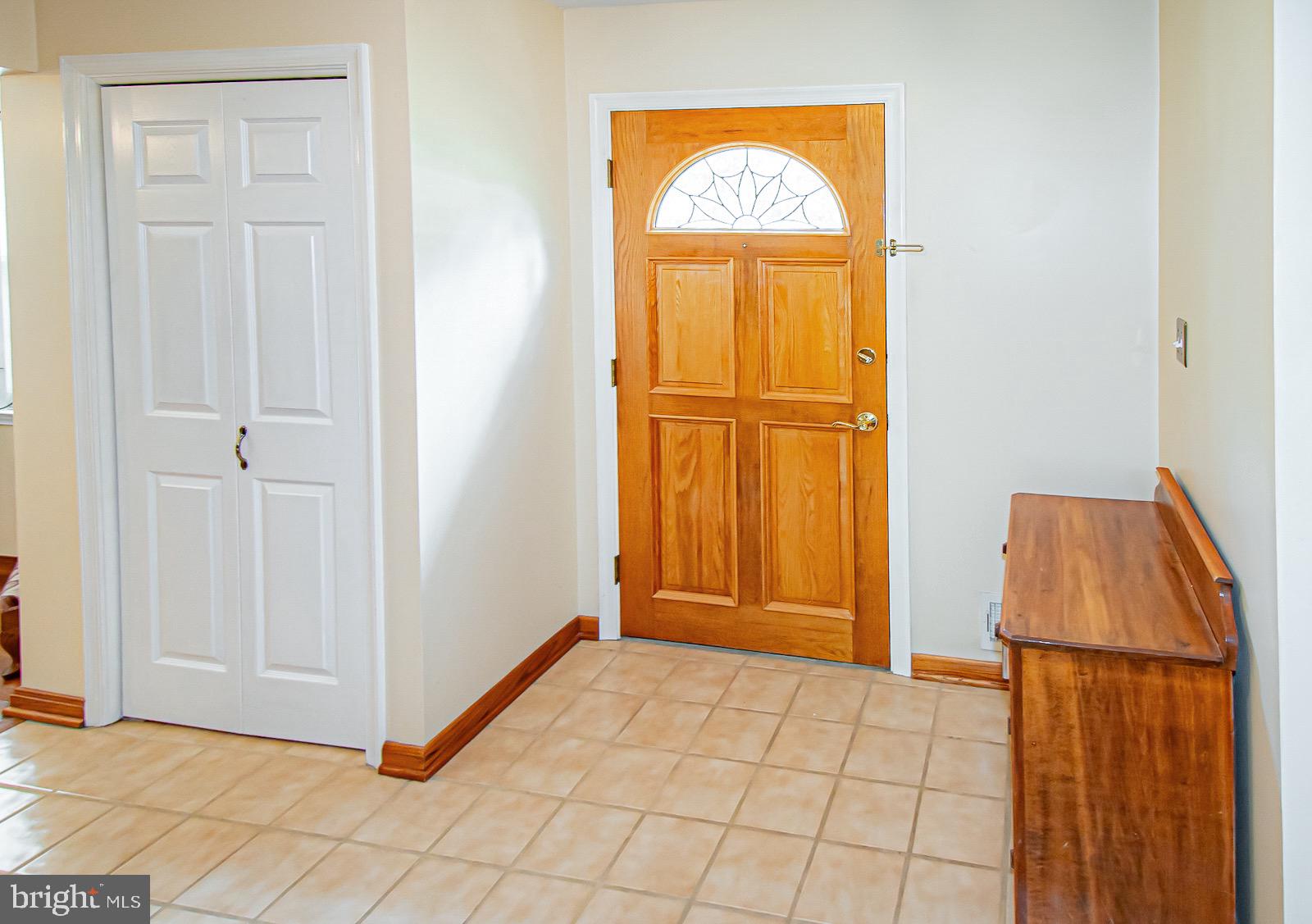 6804 Riata Court Springfield, VA 22153 - Photo 8 of 49 Foyer