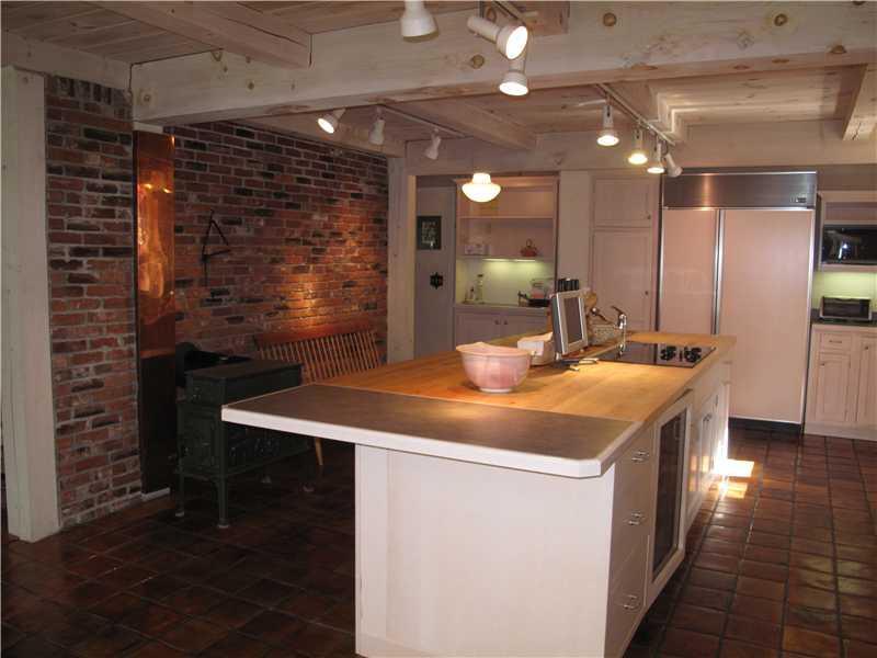 111 Balsam Road Bangor, ME 04401 - Photo 13 of 35 Kitchen.