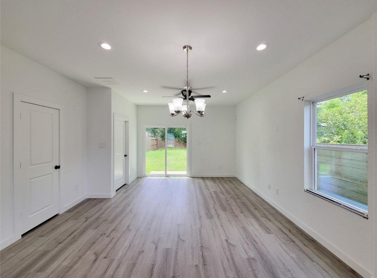 7813 Hirsch Road, Unit B Houston, TX 77016 - Photo 15 of 37 Gallery Image 15