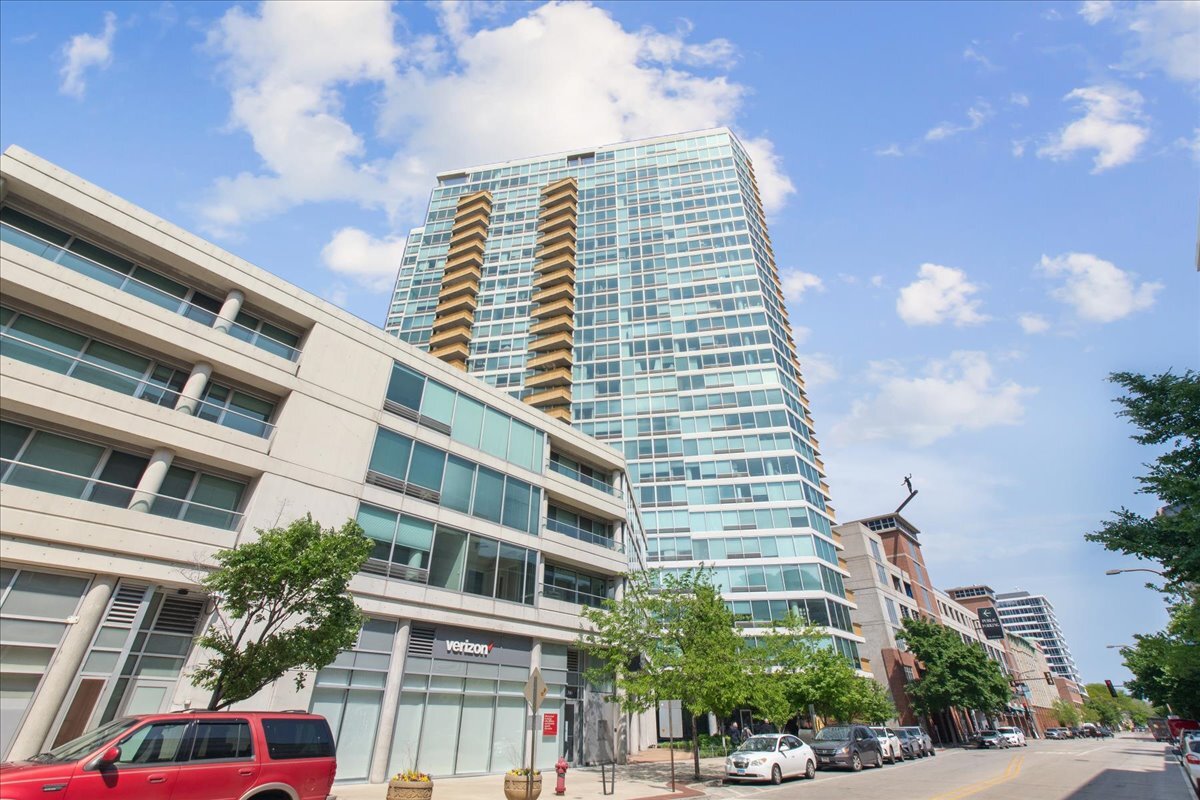 1720 Maple Avenue, Unit 2240 Evanston, IL 60201 - Photo 1 of 18
