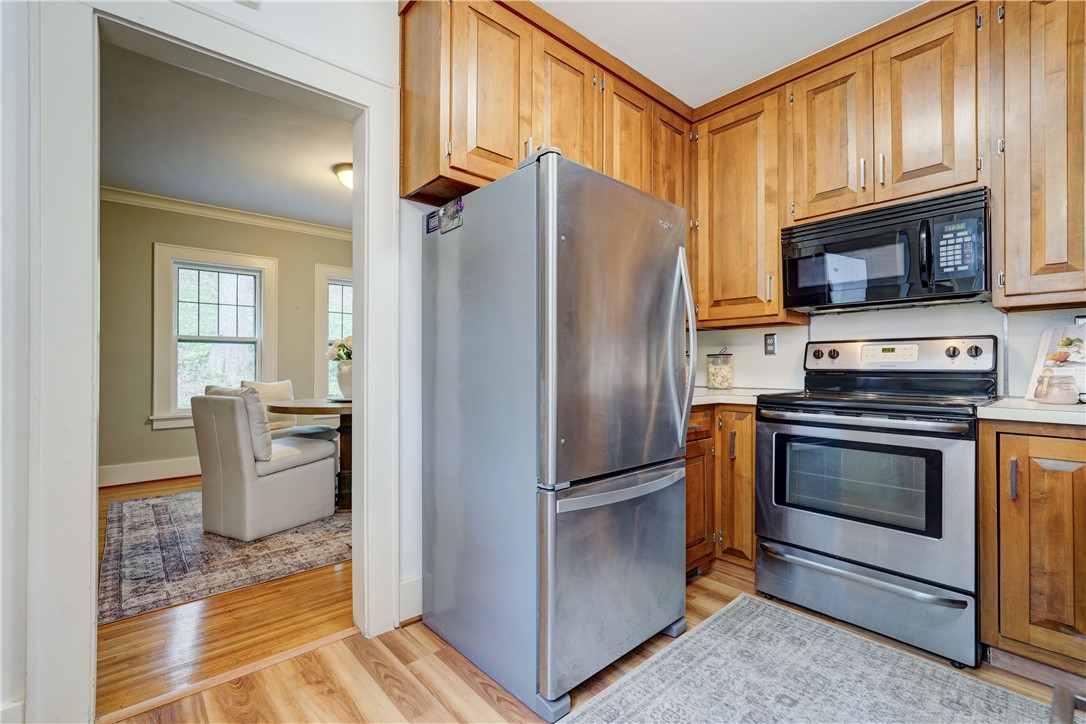 37 Highland Parkway Rochester, NY 14620 - Photo 18 of 48