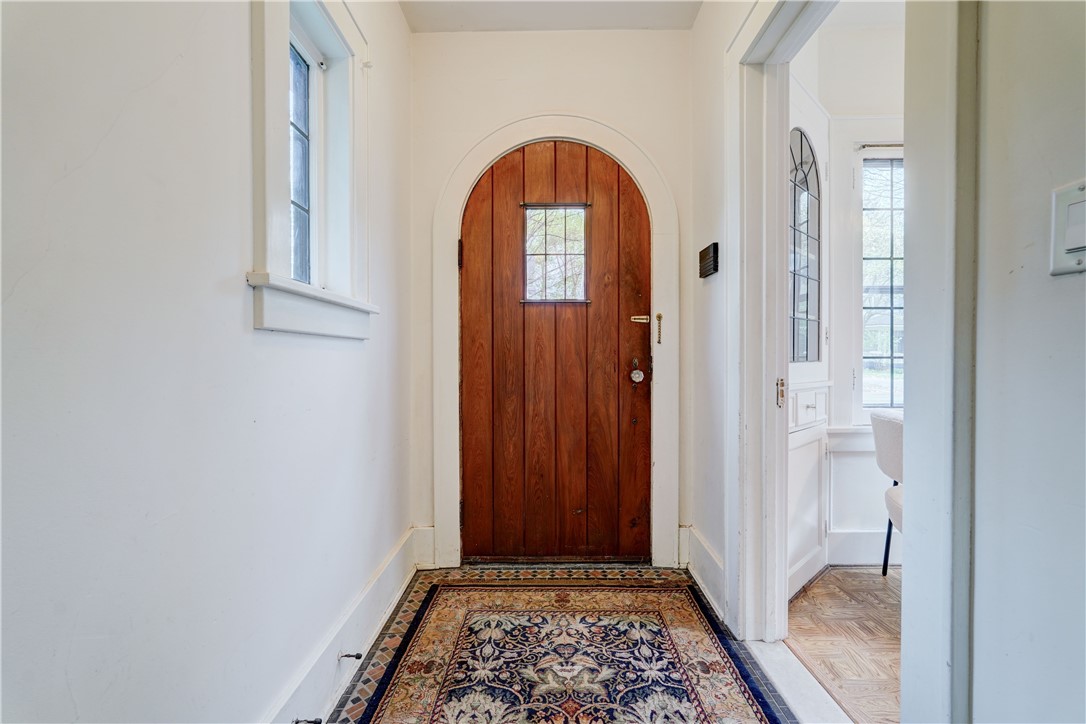 37 Highland Parkway Rochester, NY 14620 - Photo 3 of 48