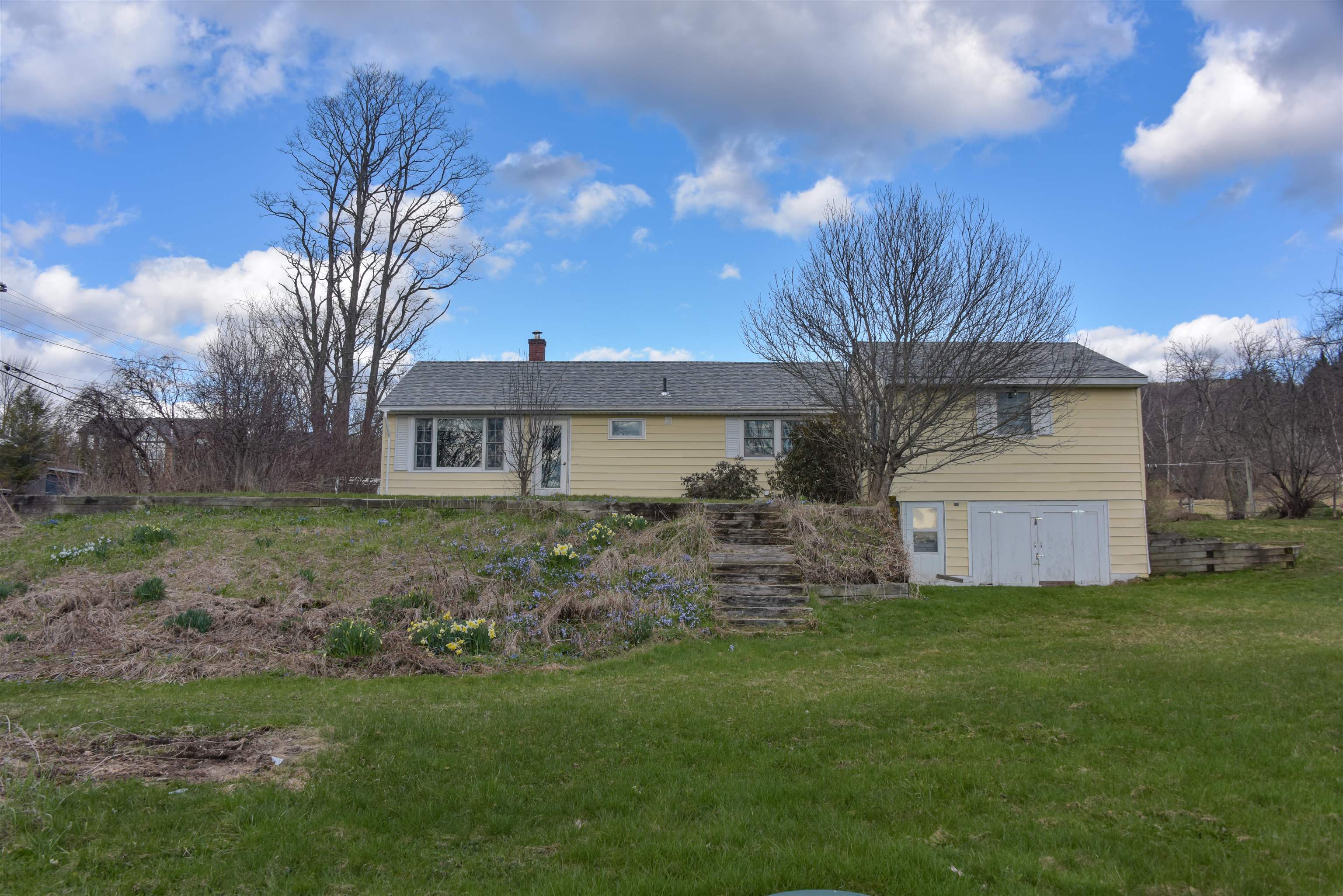 962 Loomis Hill Road Waterbury, VT 05677 - Photo 2 of 26 Gallery Image 2