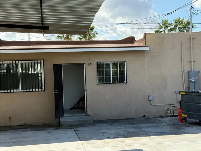 $4,800 | 18966 Valley, Bloomington, CA 92316