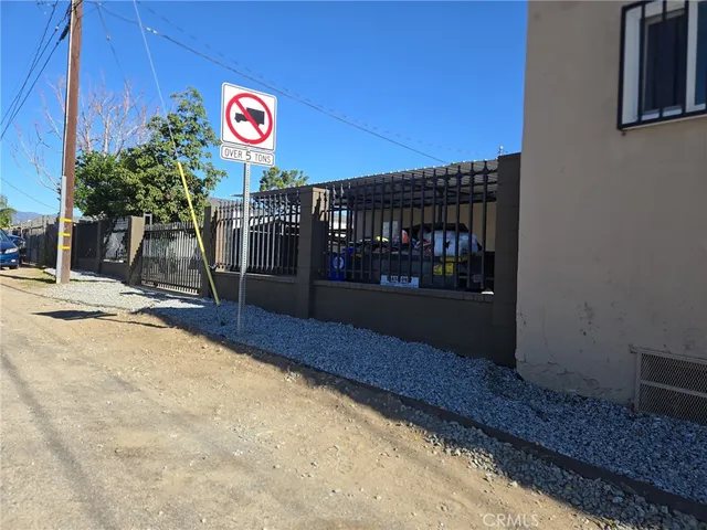 $4,800 | 18966 Valley, Bloomington, CA 92316