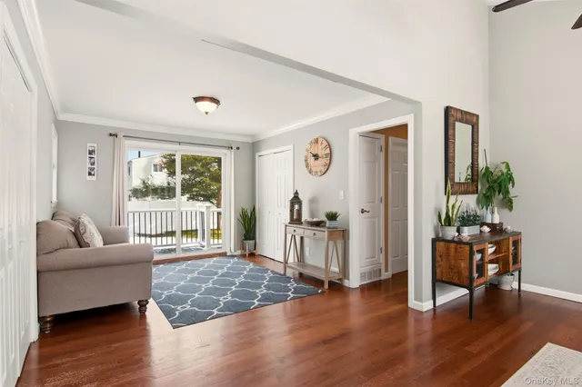 $530,000 | 323 Broadway, Port Jefferson Station, NY 11776