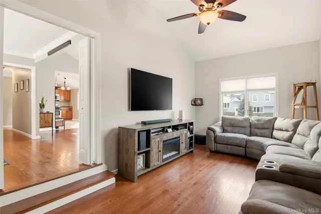 $530,000 | 323 Broadway, Port Jefferson Station, NY 11776