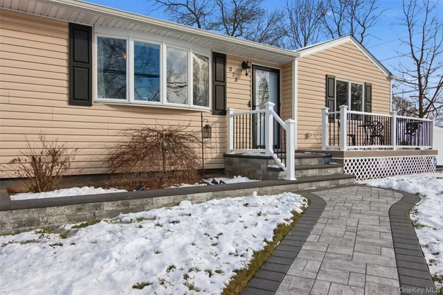 $530,000 | 323 Broadway, Port Jefferson Station, NY 11776