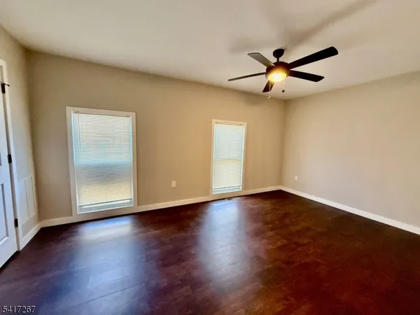$1,695 | 196 Spring Street, Unit 2, Newton, NJ 07860