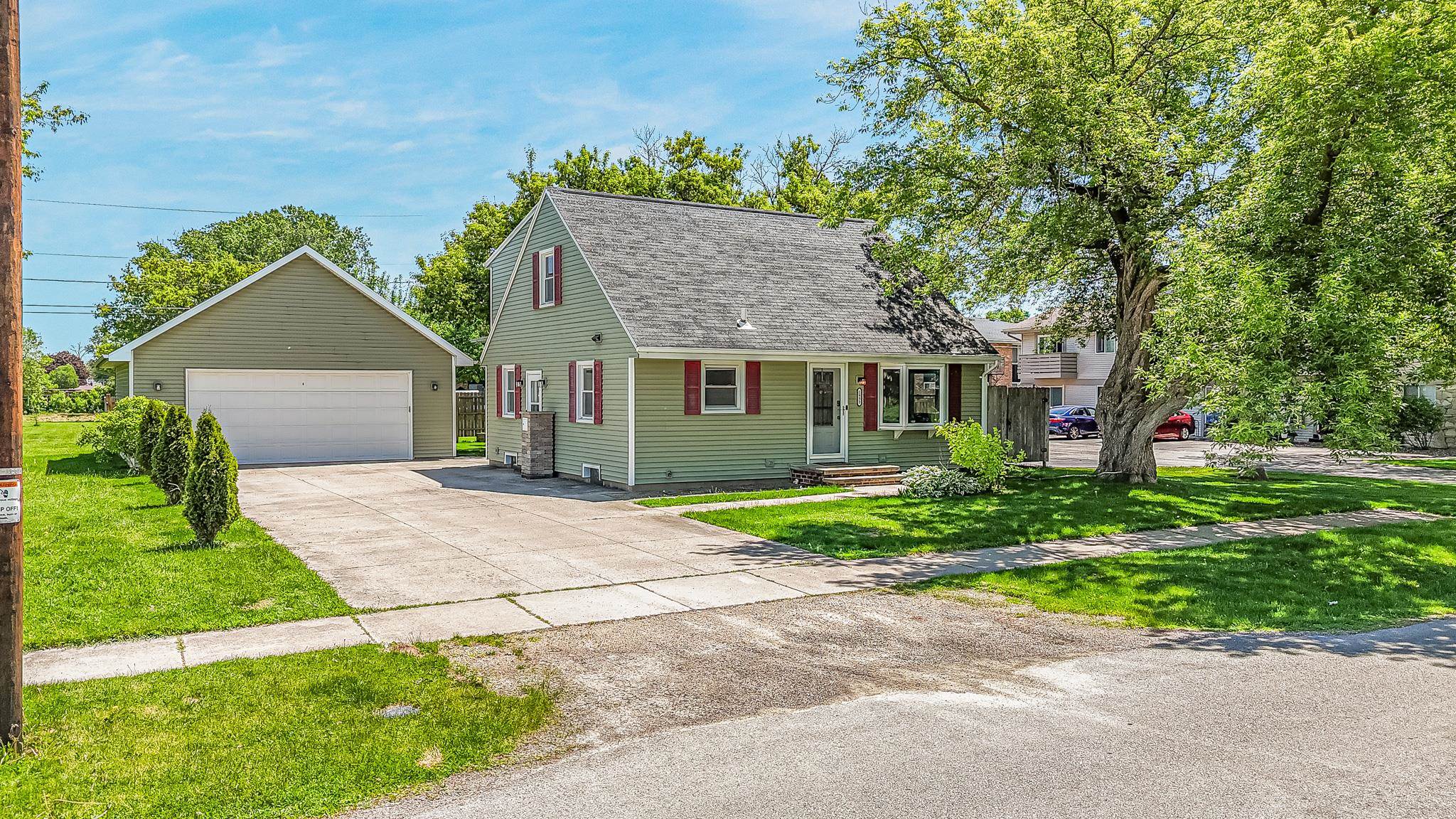 1932 Maplecrest Drive Appleton, WI 54915 - Photo 30 of 43