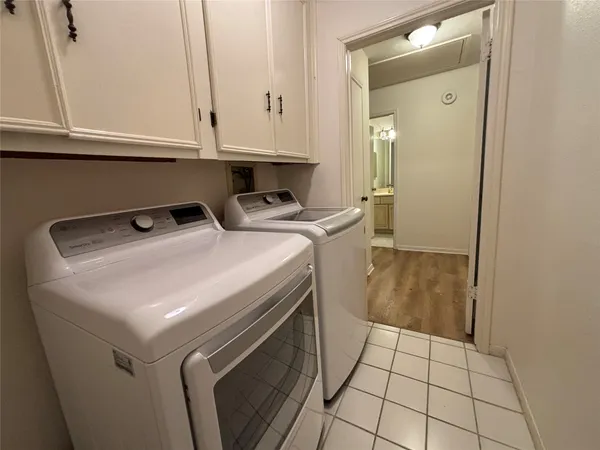 $1,899 | 15662 Pebble Lake Drive, Houston, TX 77095