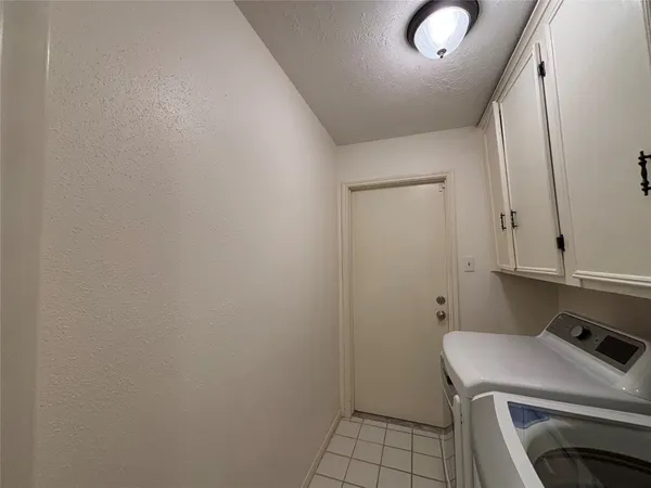 $1,899 | 15662 Pebble Lake Drive, Houston, TX 77095