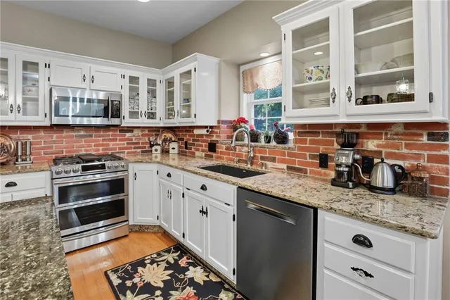 $439,000 | 501 Southwest Stacey Drive, Lee's Summit, MO 64082