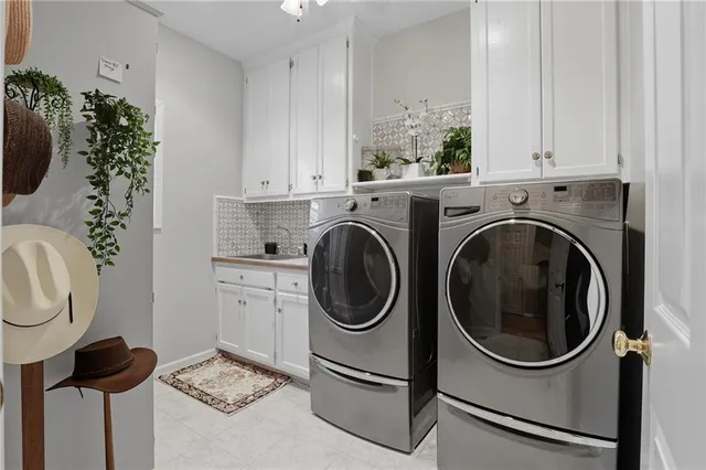 $439,000 | 501 Southwest Stacey Drive, Lee's Summit, MO 64082