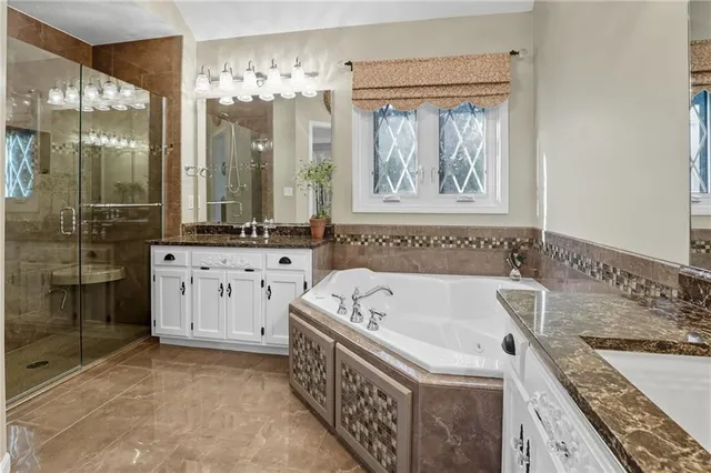 $439,000 | 501 Southwest Stacey Drive, Lee's Summit, MO 64082