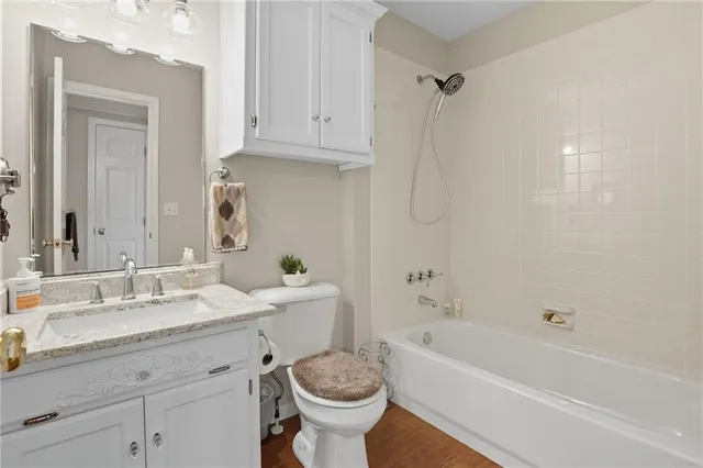 $439,000 | 501 Southwest Stacey Drive, Lee's Summit, MO 64082