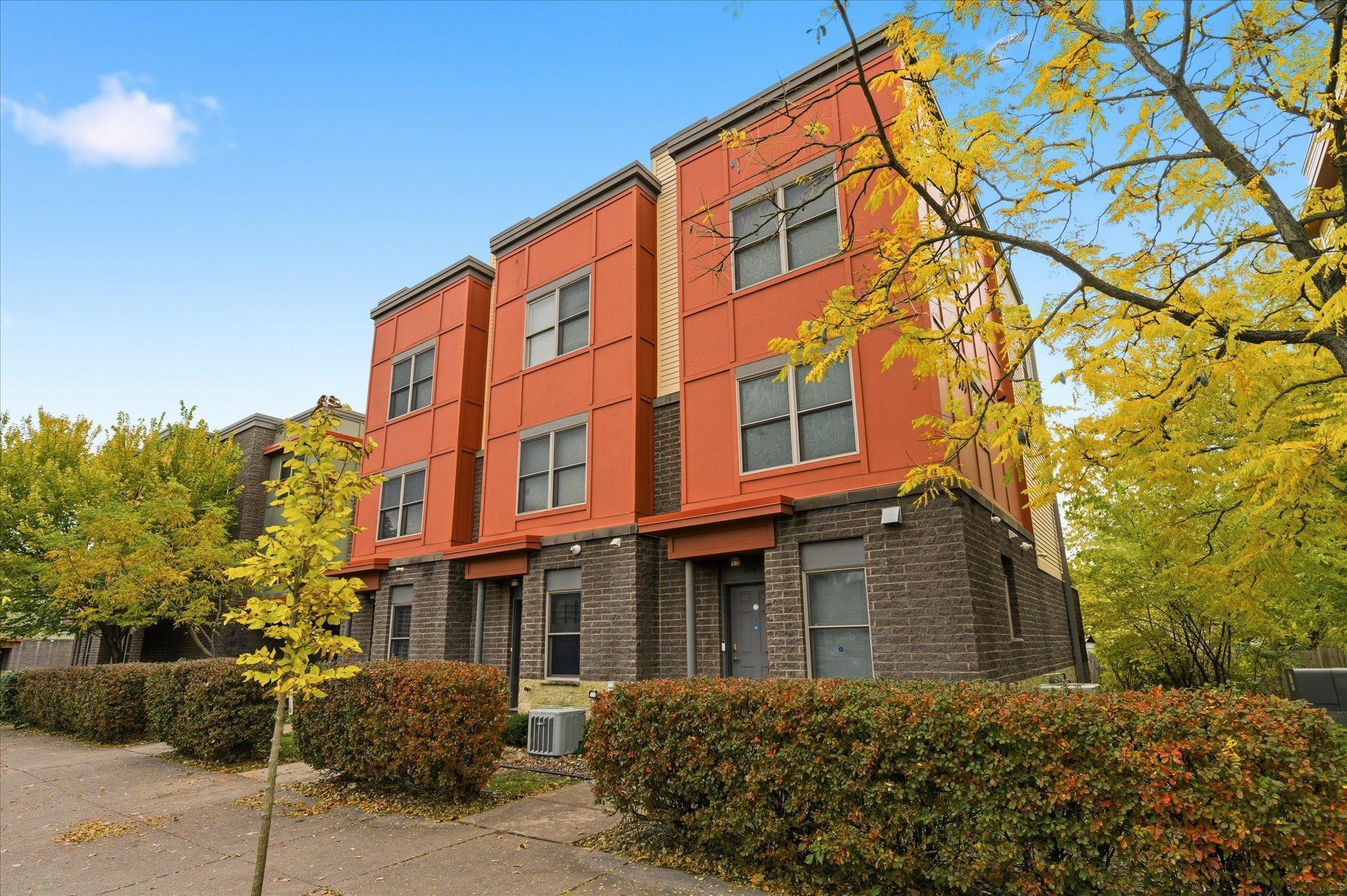 644 Dale Street North St. Paul, MN 55103 - Photo 2 of 30