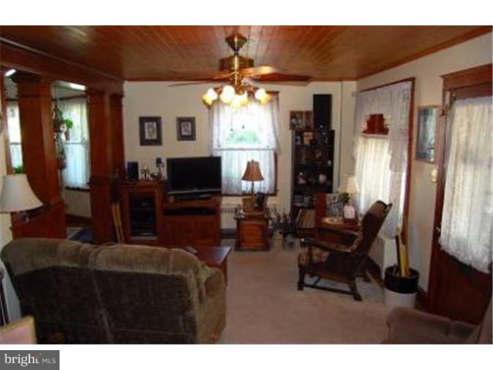 1301 Fern Avenue Reading, PA 19607 - Photo 9 of 25 Living Room