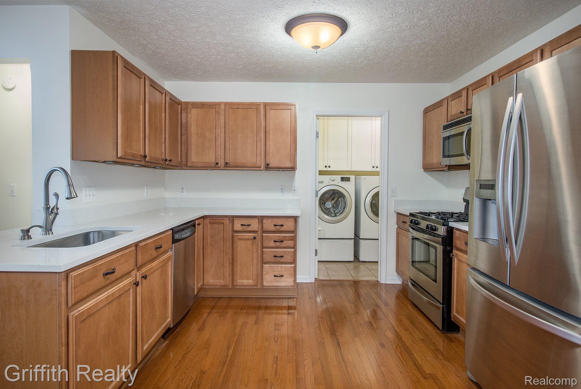 98 Sedum Road Howell, MI 48843 - Photo 10 of 35 Gallery Image 10