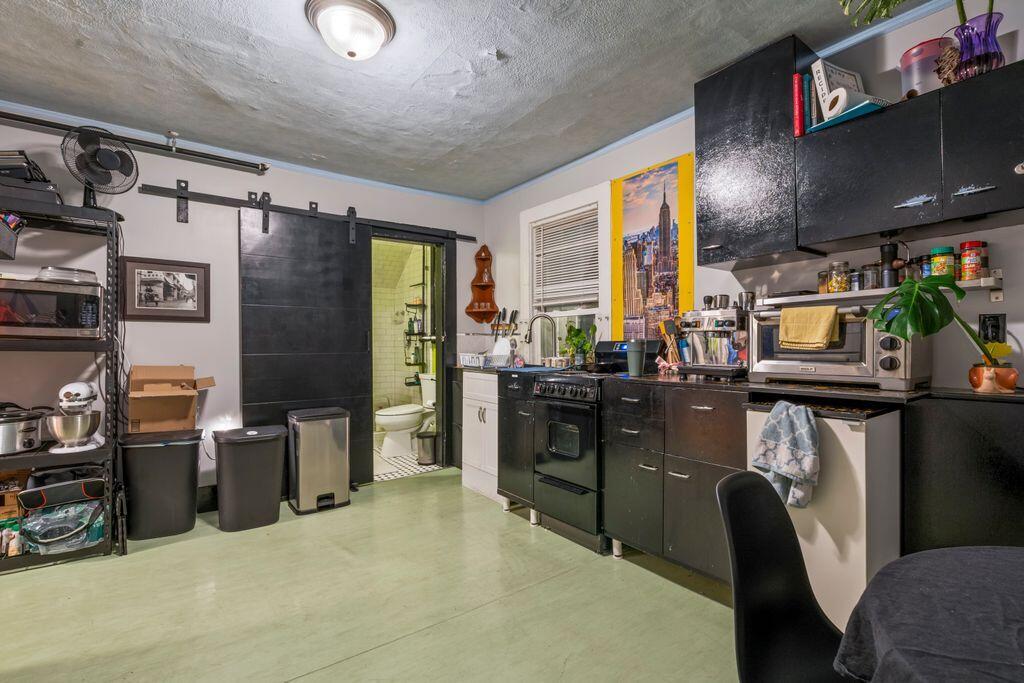 9 C Street Portland, ME 04102 - Photo 24 of 26 Kitchen 2nd Unit