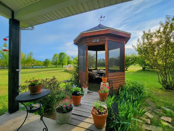 $322,900 | 156 Hanover Lane, Murphysboro, IL 62966