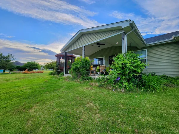 $322,900 | 156 Hanover Lane, Murphysboro, IL 62966