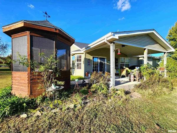 $322,900 | 156 Hanover Lane, Murphysboro, IL 62966