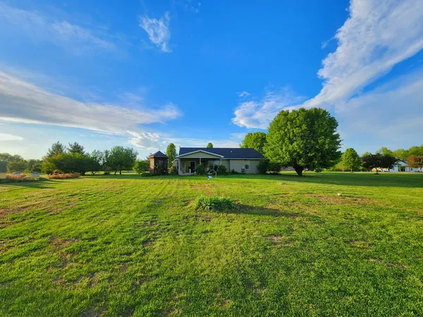 $322,900 | 156 Hanover Lane, Murphysboro, IL 62966