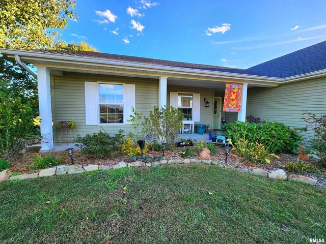 $324,900 | 156 Hanover Lane, Murphysboro, IL 62966